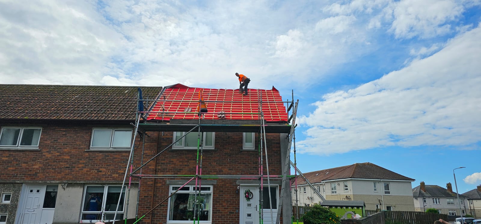 How to Choose the Best Roofing Contractor in Dumbarton